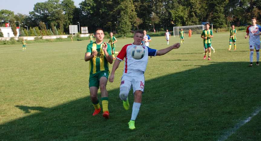 V liga krośnieńska. Mecz LKS Czeluśnica - Iskra Przysietnica 2-0