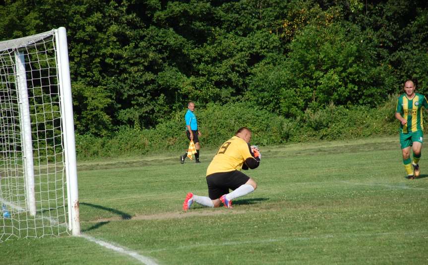 V liga krośnieńska. Mecz LKS Czeluśnica - Iskra Przysietnica 2-0