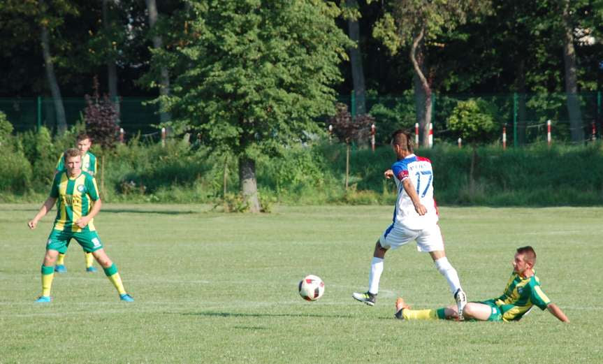 V liga krośnieńska. Mecz LKS Czeluśnica - Iskra Przysietnica 2-0