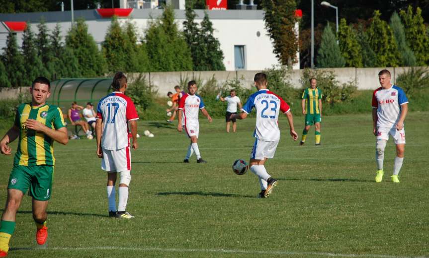 V liga krośnieńska. Mecz LKS Czeluśnica - Iskra Przysietnica 2-0