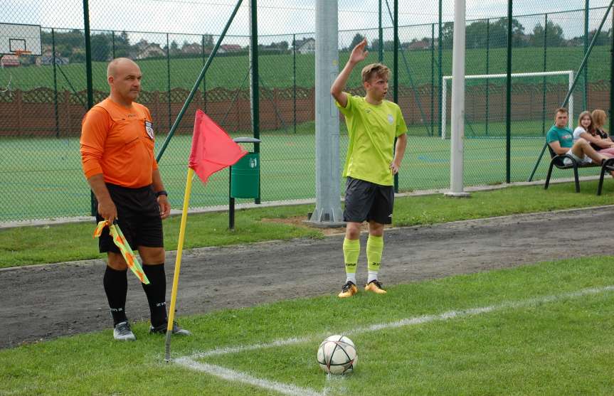 V liga krośnieńska. Mecz LKS Skołyszyn - Iskra Przysietnica