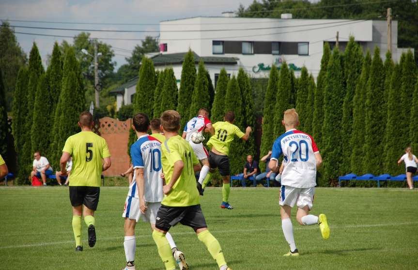 V liga krośnieńska. Mecz LKS Skołyszyn - Iskra Przysietnica