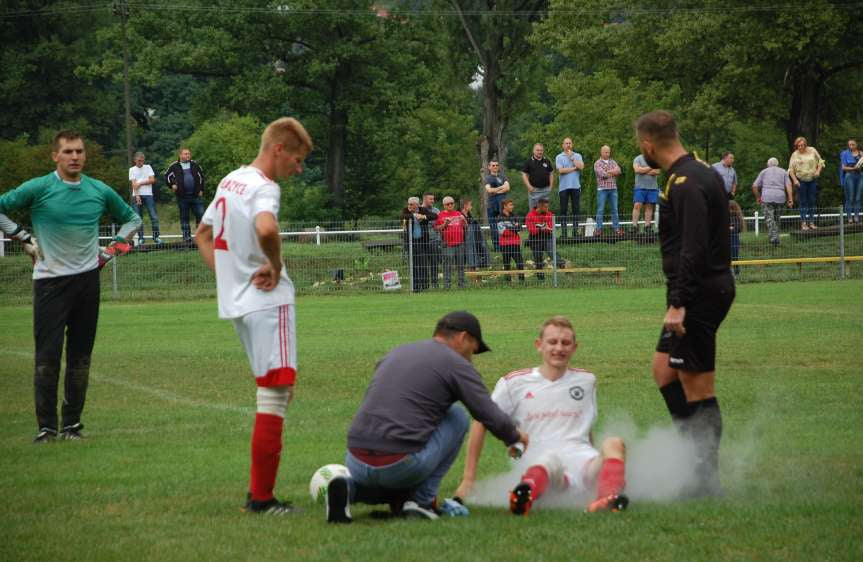 V liga krośnieńska. Mecz Ostoja Kołaczyce - Tempo Nienaszów 4-5