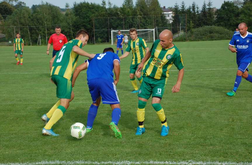 V liga krośnieńska. Mecz Tempo Nienaszów - LKS Czeluśnica 1-0