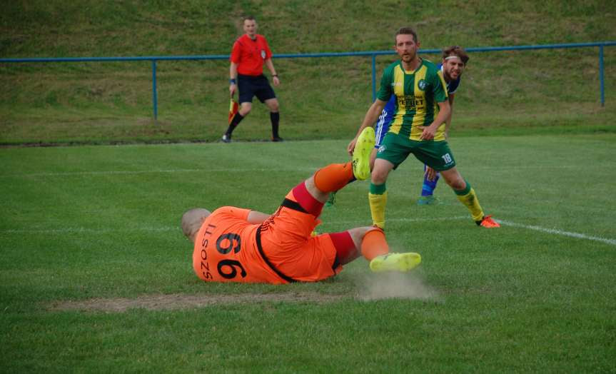 V liga krośnieńska. Mecz Tempo Nienaszów - LKS Czeluśnica 1-0