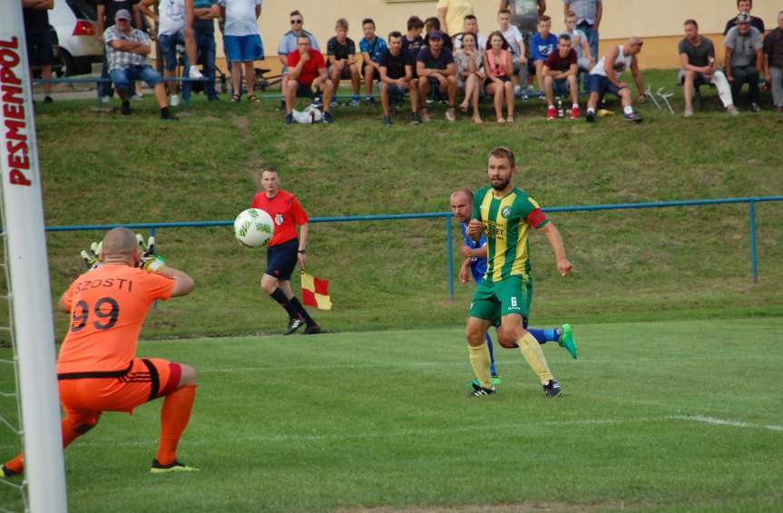 V liga krośnieńska. Mecz Tempo Nienaszów - LKS Czeluśnica 1-0