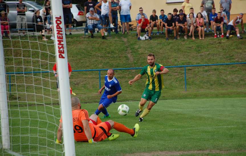 V liga krośnieńska. Mecz Tempo Nienaszów - LKS Czeluśnica 1-0