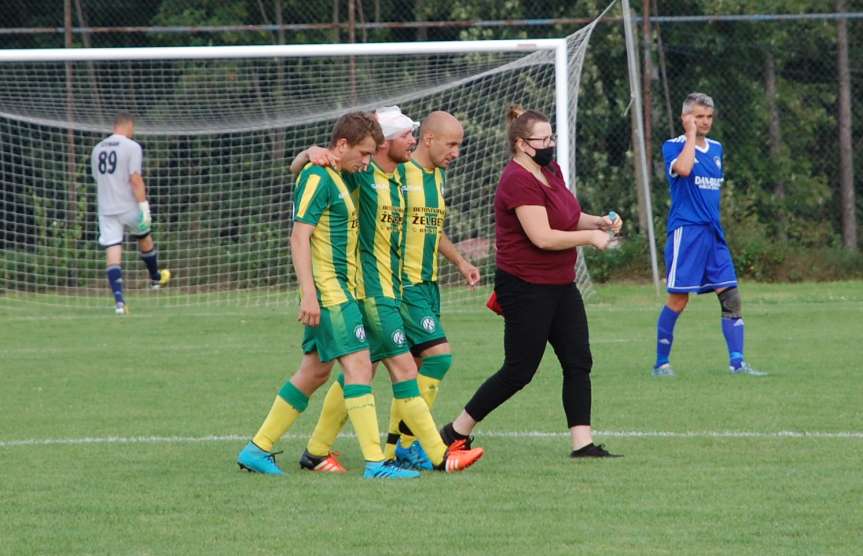 V liga krośnieńska. Mecz Tempo Nienaszów - LKS Czeluśnica 1-0