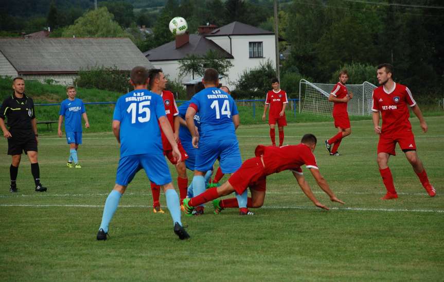 V liga krośnieńska. Mecz Tempo Nienaszów - LKS Skołyszyn 3-2