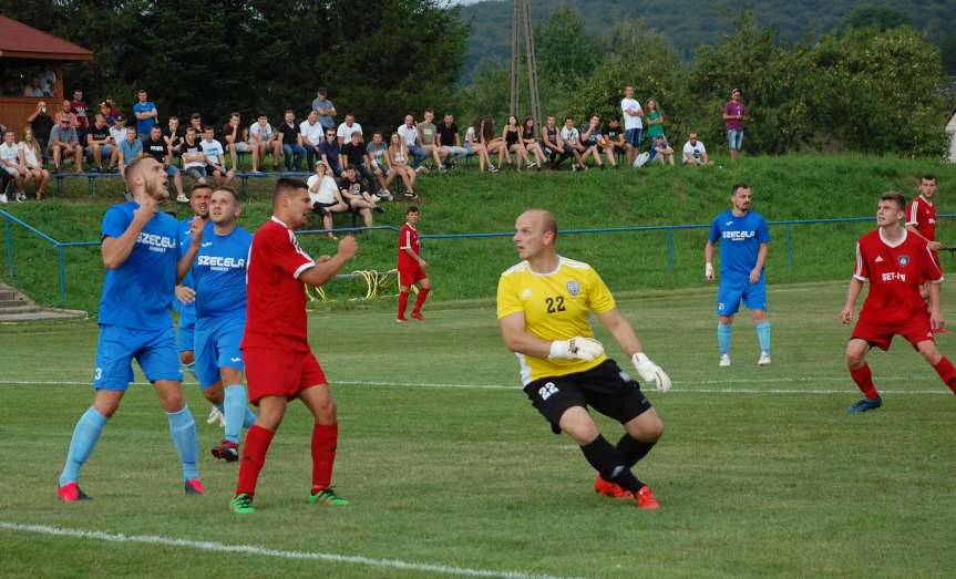 V liga krośnieńska. Mecz Tempo Nienaszów - LKS Skołyszyn 3-2