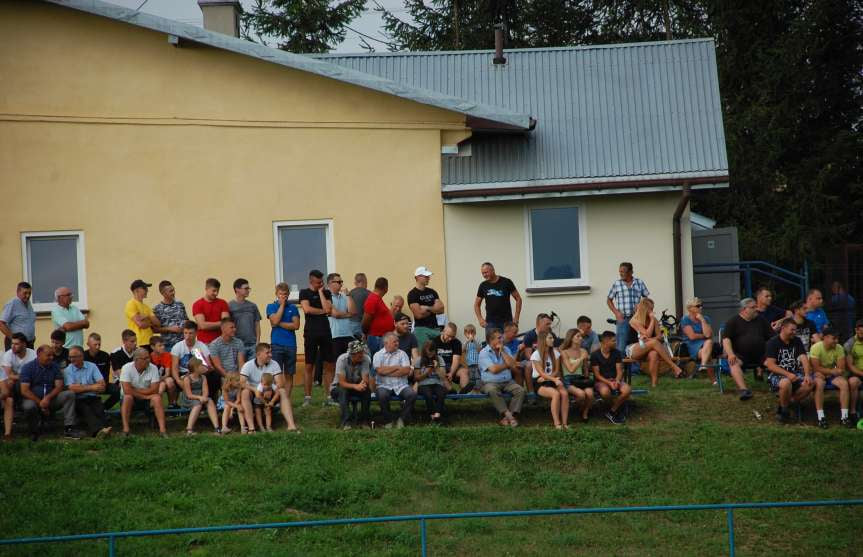 V liga krośnieńska. Mecz Tempo Nienaszów - LKS Skołyszyn 3-2