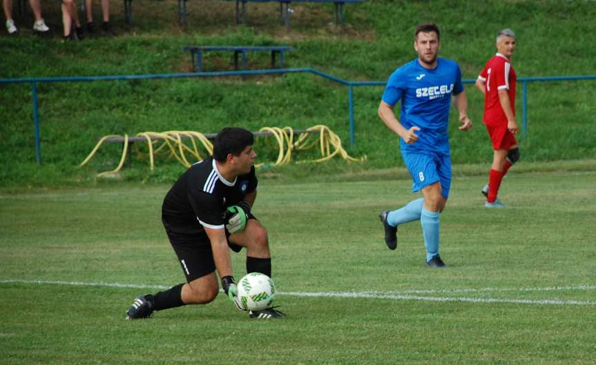 V liga krośnieńska. Mecz Tempo Nienaszów - LKS Skołyszyn 3-2