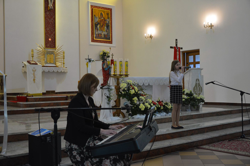 V Regionalny Przegląd Pieśni Maryjnej Ave Maria w Sieklówce