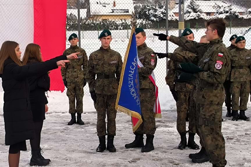 Wirtualna strzelnica w kołaczyckim liceum