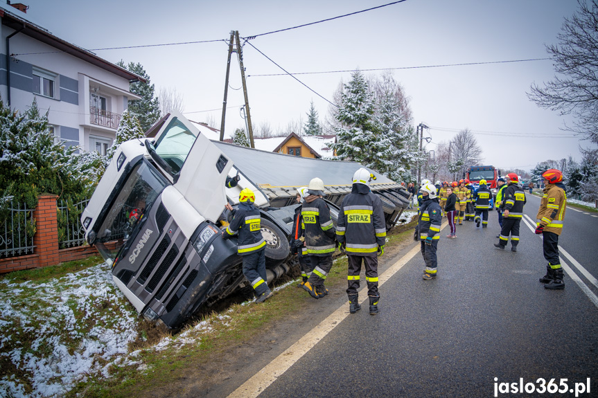 Wypadek tira w Tokach