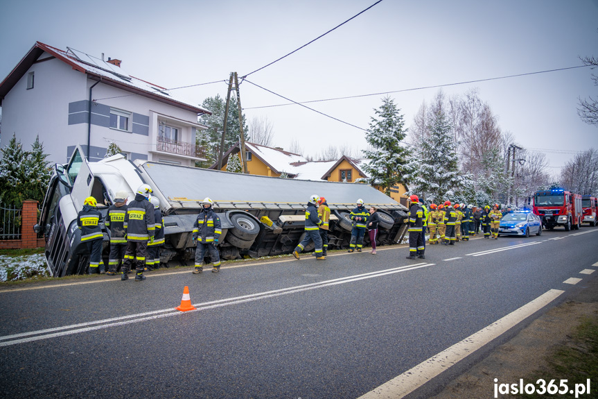 Wypadek tira w Tokach