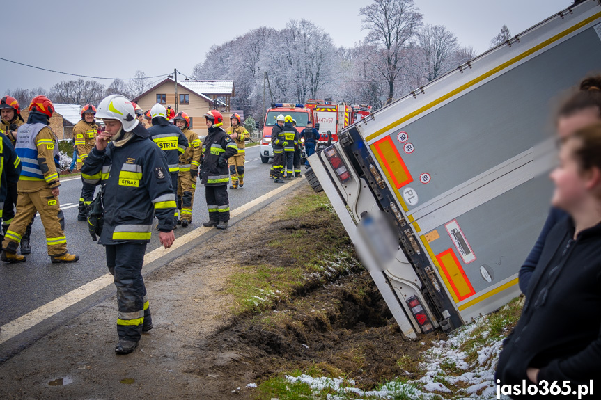 Wypadek tira w Tokach