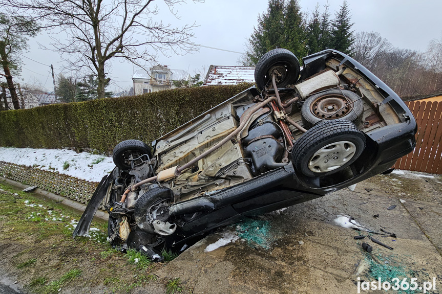 Wypadek w Dobrucowej. Jedna osoba poszkodowna