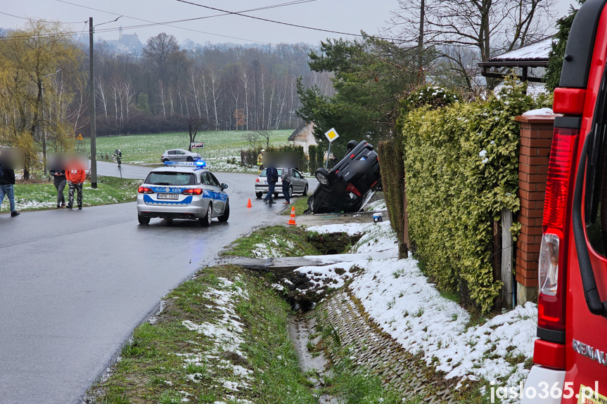 Wypadek w Dobrucowej. Jedna osoba poszkodowna