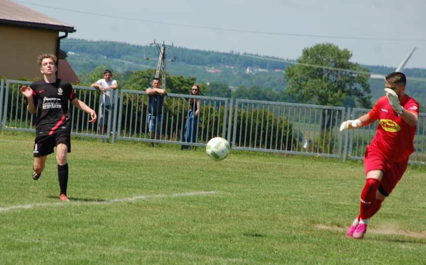 Zamczysko Mrukowa - Zorza Łęki Dukielskie 0-1