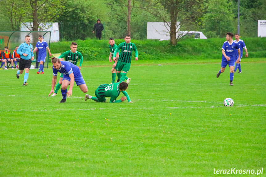 Zamczysko Odrzykoń - Tempo Nienaszów 4:1