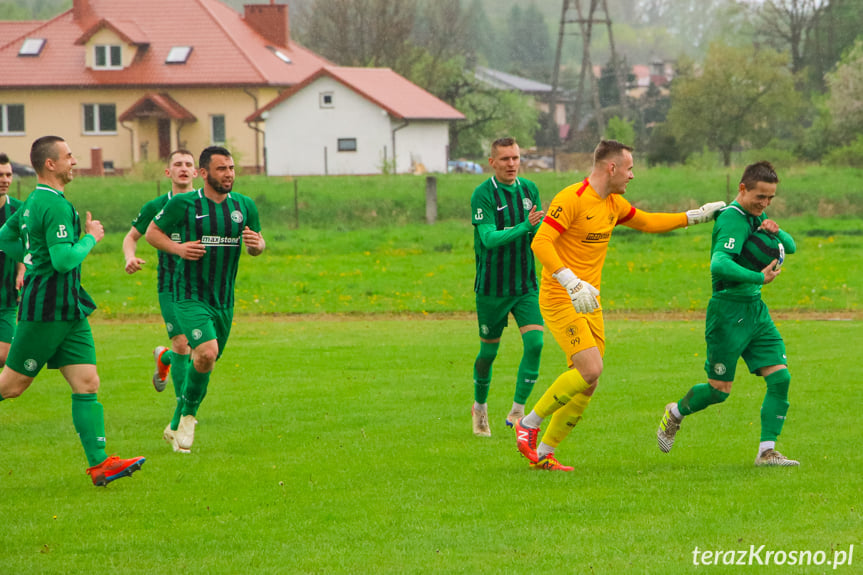 Zamczysko Odrzykoń - Tempo Nienaszów 4:1