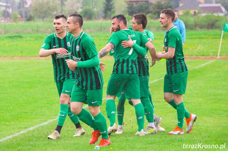 Zamczysko Odrzykoń - Tempo Nienaszów 4:1