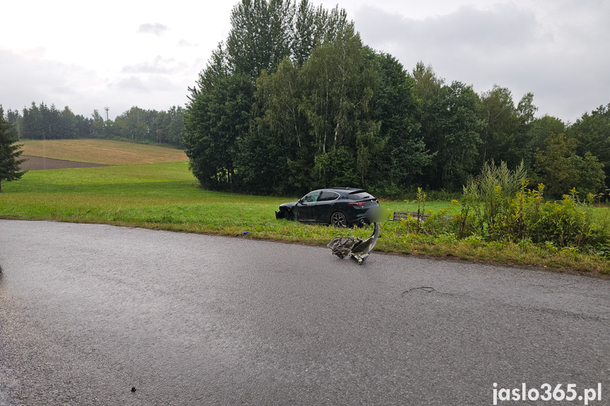 Zderzenie dwóch samochodów w Zarzeczu