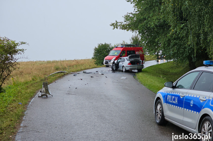 Zderzenie dwóch samochodów w Zarzeczu