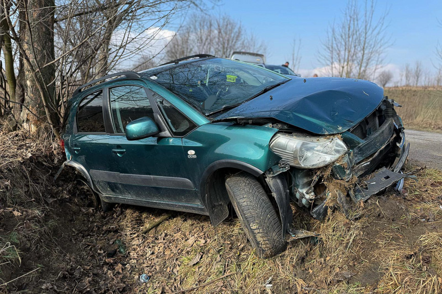 Zderzenie trzech samochodów w Czeluśnicy